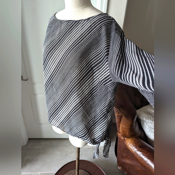 Fun Psychedelic Polka Dot Print Blouse - Picture 1 of 6